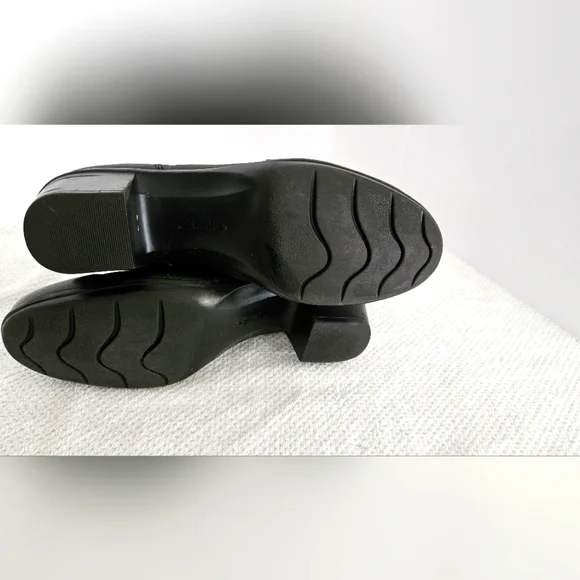 Clarks Collection Womens Emslie Monet SZ 7.5M Leather Ankle Booties Heel… - Picture 9 of 9